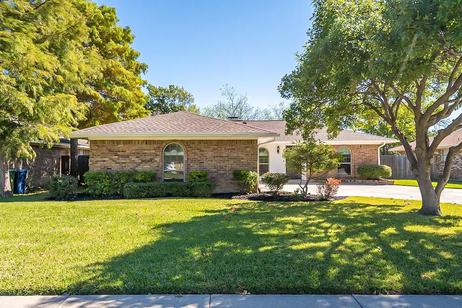 2124 Southmoor Drive, Carrollton, TX 75006