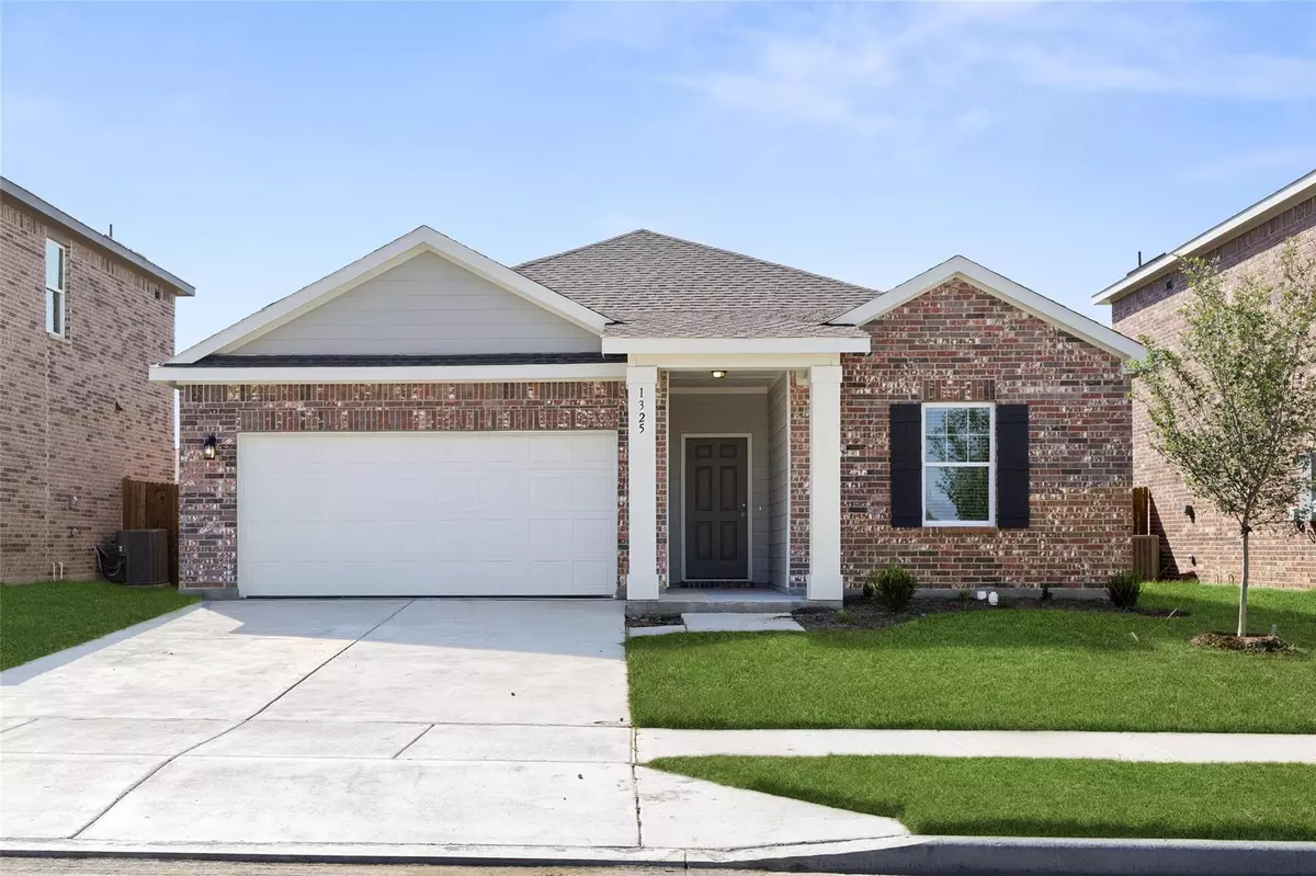 Fort Worth, TX 76052,1325 Gentle Creek Lane