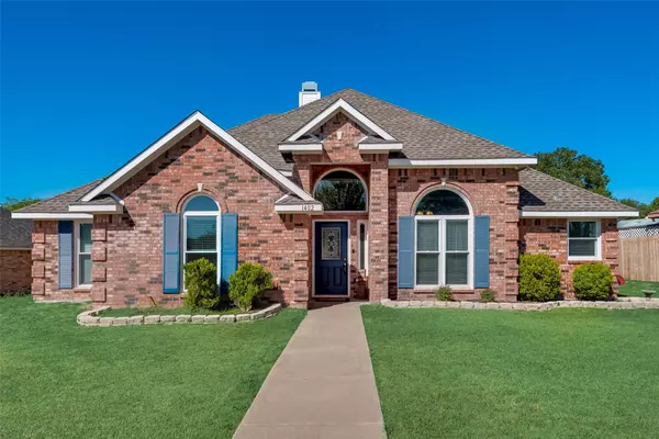 1402 Tad Street, Ennis, TX 75119