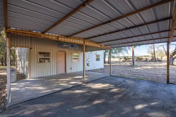 Paradise, TX 76073,153 County Road 3791