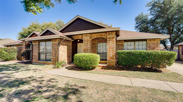 719 Lemons Street, Cedar Hill, TX 75104