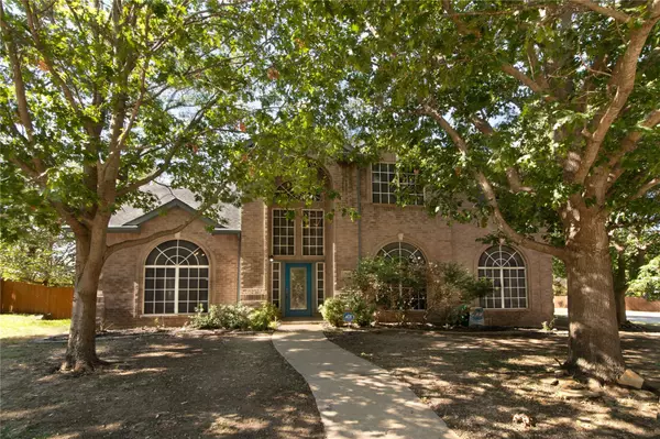 708 Red Oak, Crowley, TX 76036