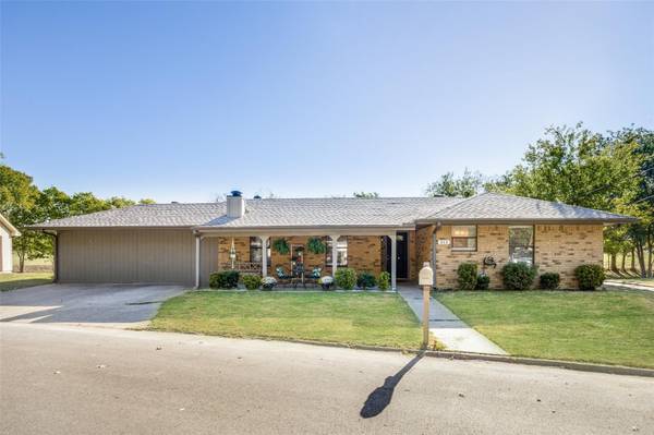 511 S Pearl Street, Kemp, TX 75143