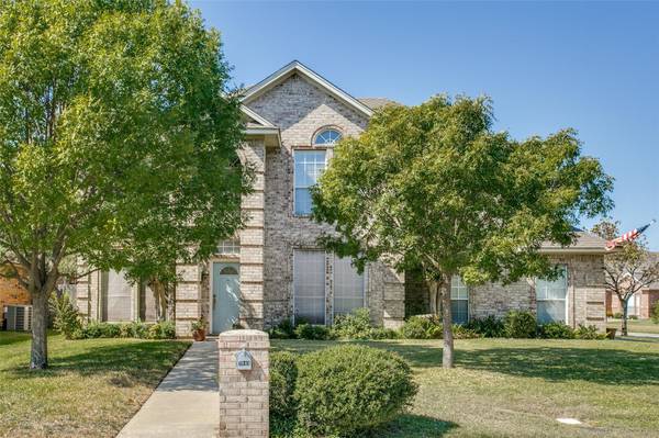 2845 Bremen Drive, Hurst, TX 76054