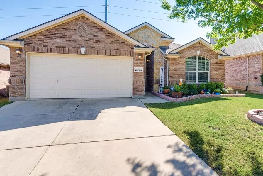 15708 Wheelhorse Trail, Fort Worth, TX 76262