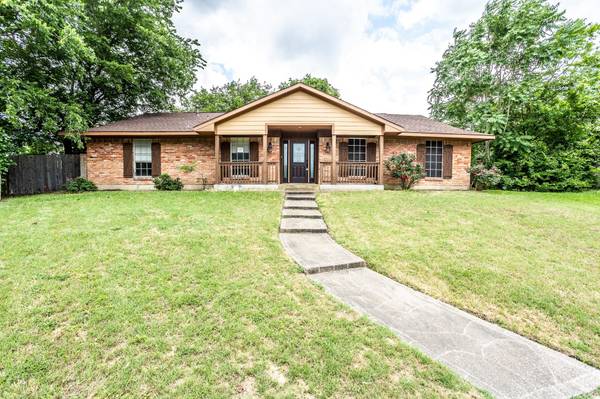 3715 Kimball Ridge Court,  Dallas,  TX 75233