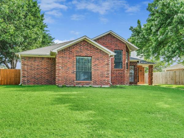 7717 Salzburg Drive, Rowlett, TX 75089