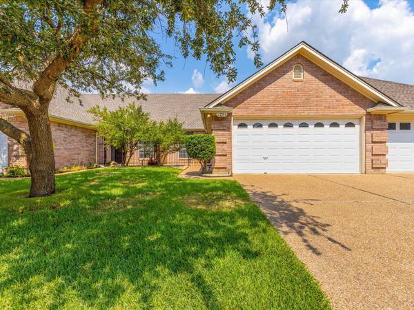 1206 Henard Lane,  Granbury,  TX 76048