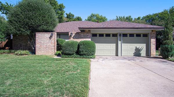 3848 Rolling Meadows Drive, Bedford, TX 76021