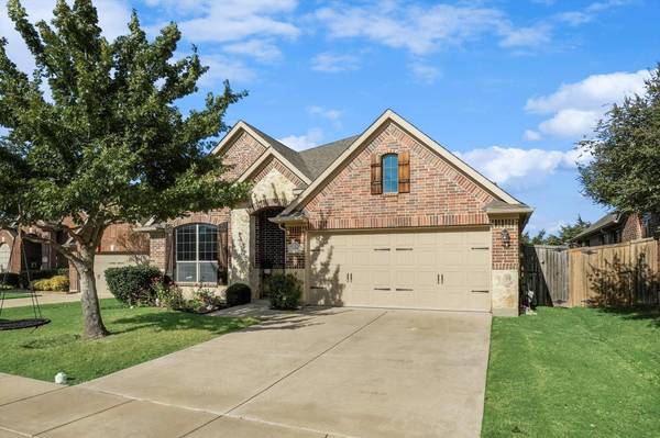 359 Falstaff Drive, Roanoke, TX 76262