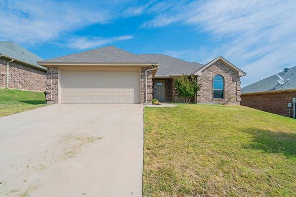 1253 Newcastle Drive, Weatherford, TX 76086