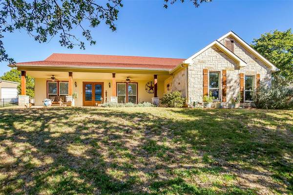 604 Shady Oaks Trail, Burleson, TX 76028