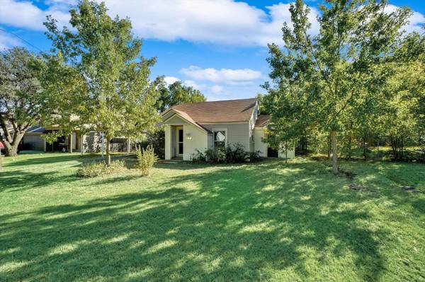 409 W 6th Street, Justin, TX 76247