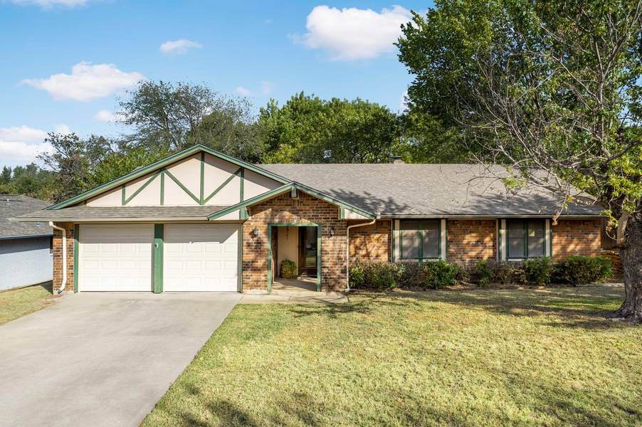 6721 Greendale Court, North Richland Hills, TX 76182