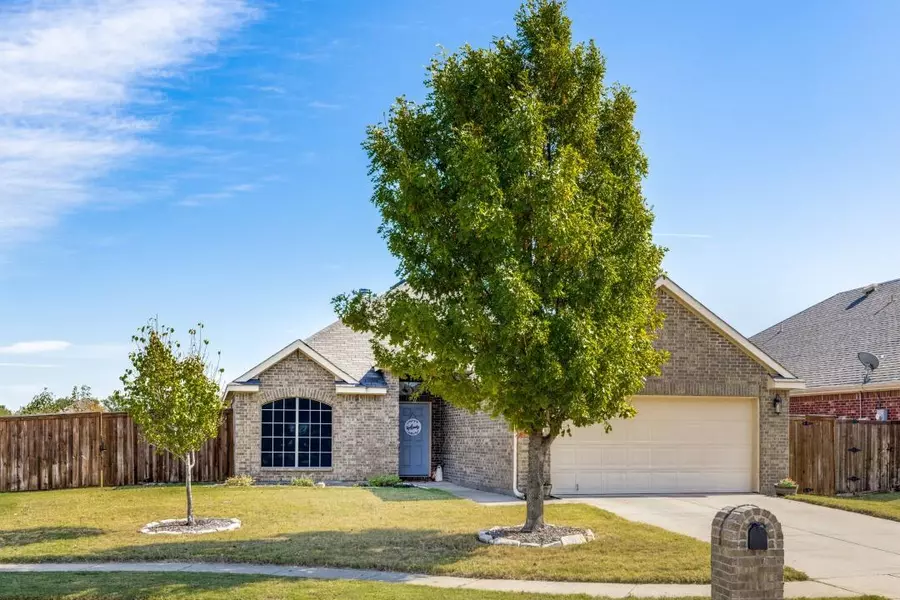 405 Dempster Court, Oak Point, TX 75068