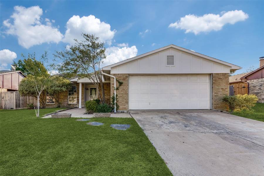 7525 Red Willow Road, Fort Worth, TX 76133