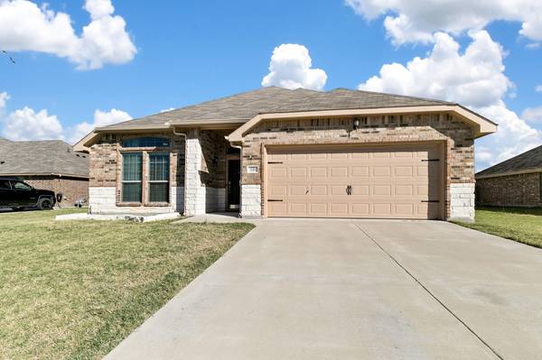 721 Long Prairie Drive, Royse City, TX 75189