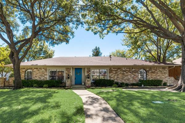 2200 Heather Hill Lane, Plano, TX 75075