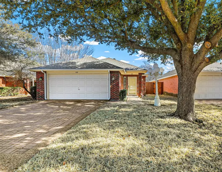 616 Renaissance Place, Cedar Hill, TX 75104