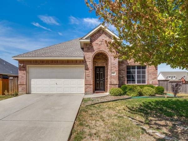 600 Briergate Drive, Oak Point, TX 75068