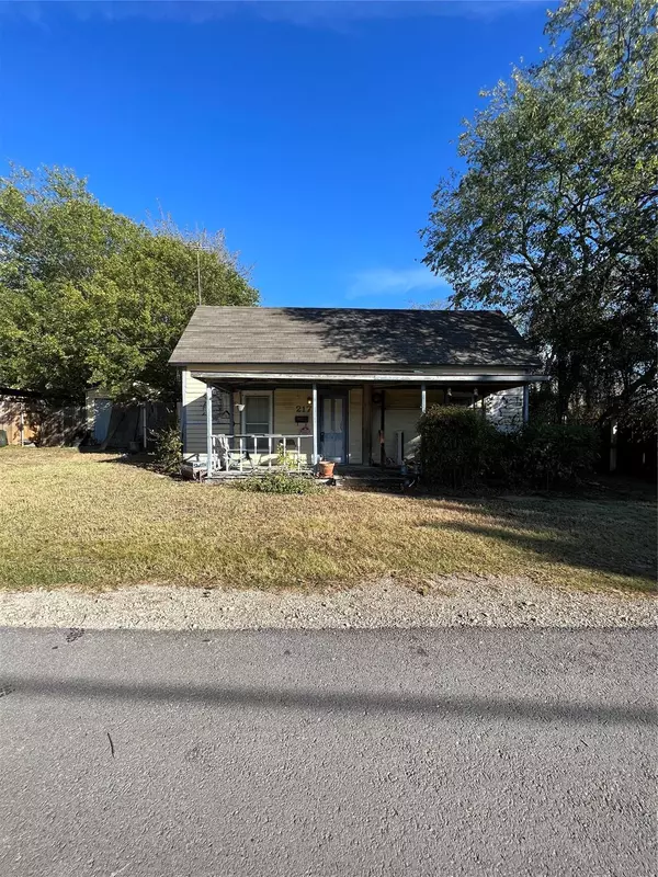 Lancaster, TX 75146,217 E 5th Street