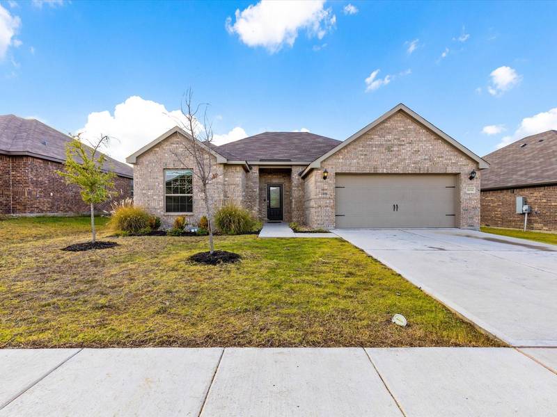 1836 Chesapeake Drive, Crowley, TX 76036