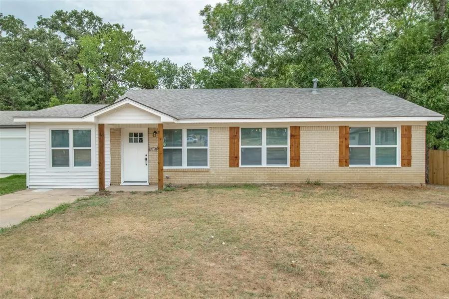 1201 Ridgewood Road, Denison, TX 75020