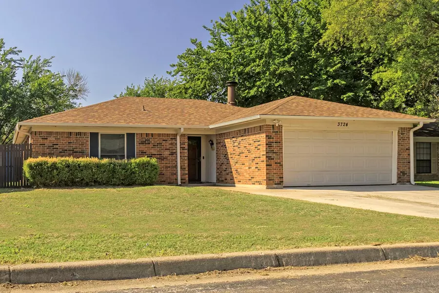 3724 Greenstone Drive, Fort Worth, TX 76137