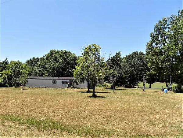 210 Vz County Road 4218, Athens, TX 75752