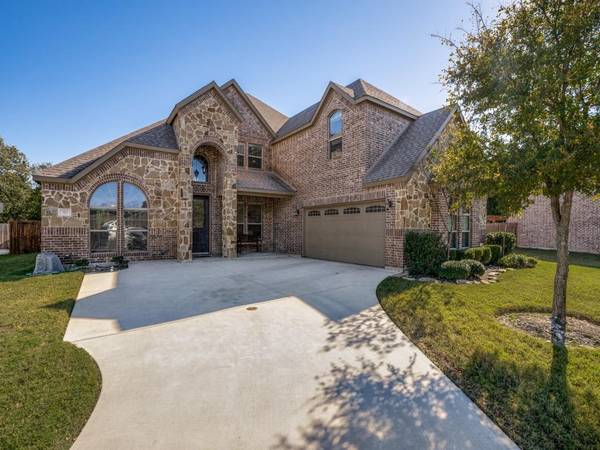 310 Moses Drive, Glenn Heights, TX 75154