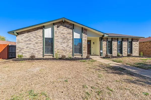 Dallas, TX 75249,7517 Ashcrest Lane