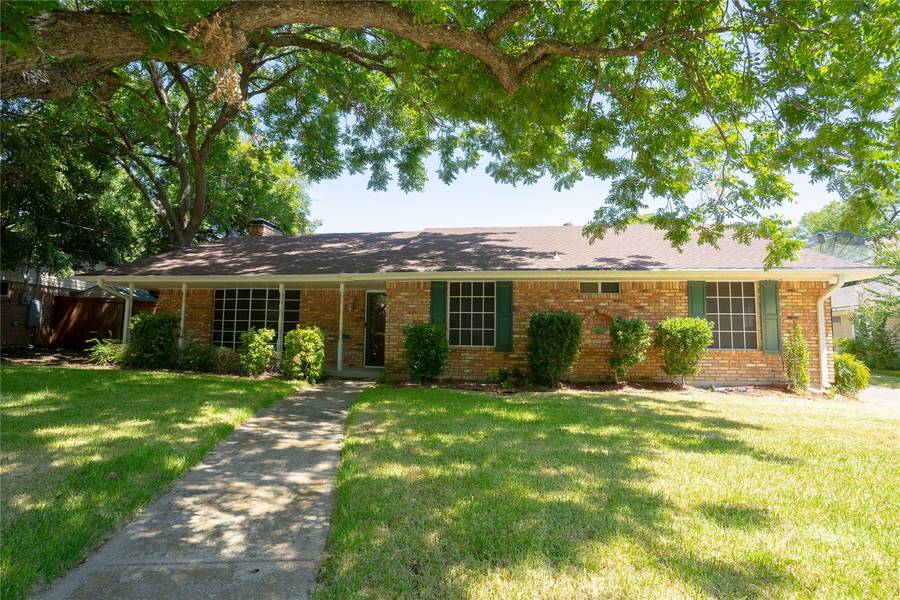 2679 Deep Hill Circle, Dallas, TX 75233