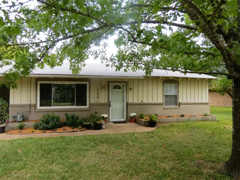 133 Maxine Street, Mineola, TX 75773