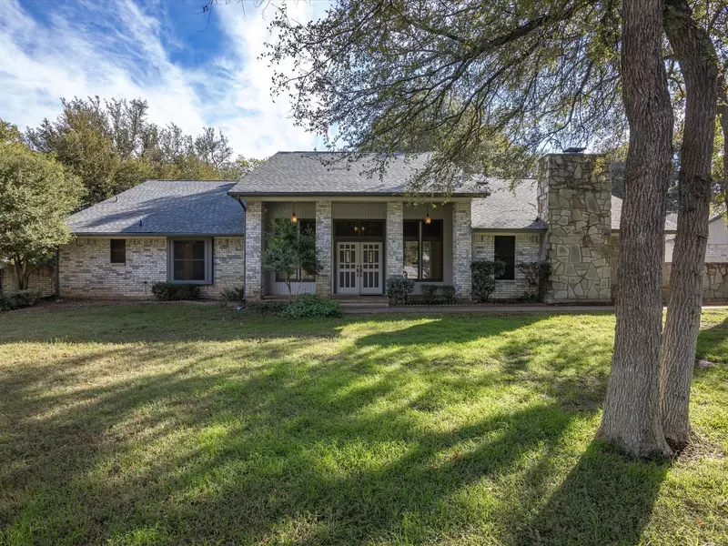 144 Tamarron Drive, Lakeside, TX 76135