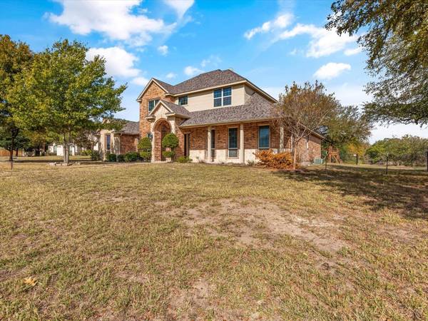 226 Deer Creek Drive, Aledo, TX 76008