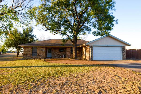 522 Moonlight Trail, Stephenville, TX 76401