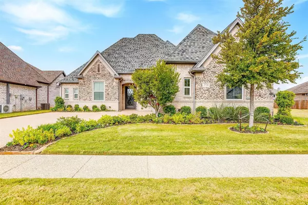 2720 River Path Court, Burleson, TX 76028