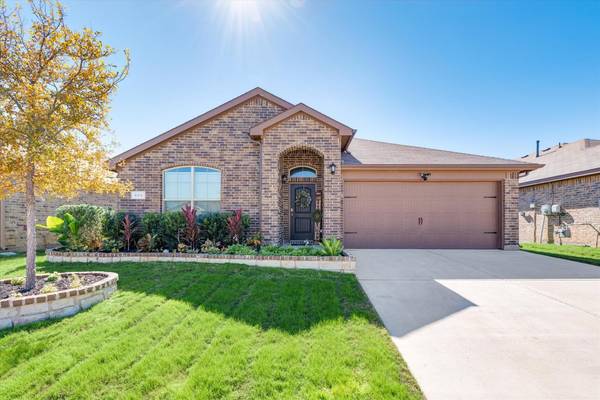 804 Rutherford Drive, Crowley, TX 76036