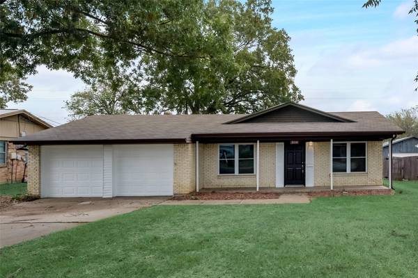 2114 Tecumseh Trace, Carrollton, TX 75006