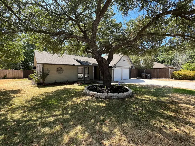 10154 Powder Horn Road, Fort Worth, TX 76108