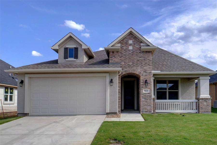 9621 Creekwood Drive, Denton, TX 76207