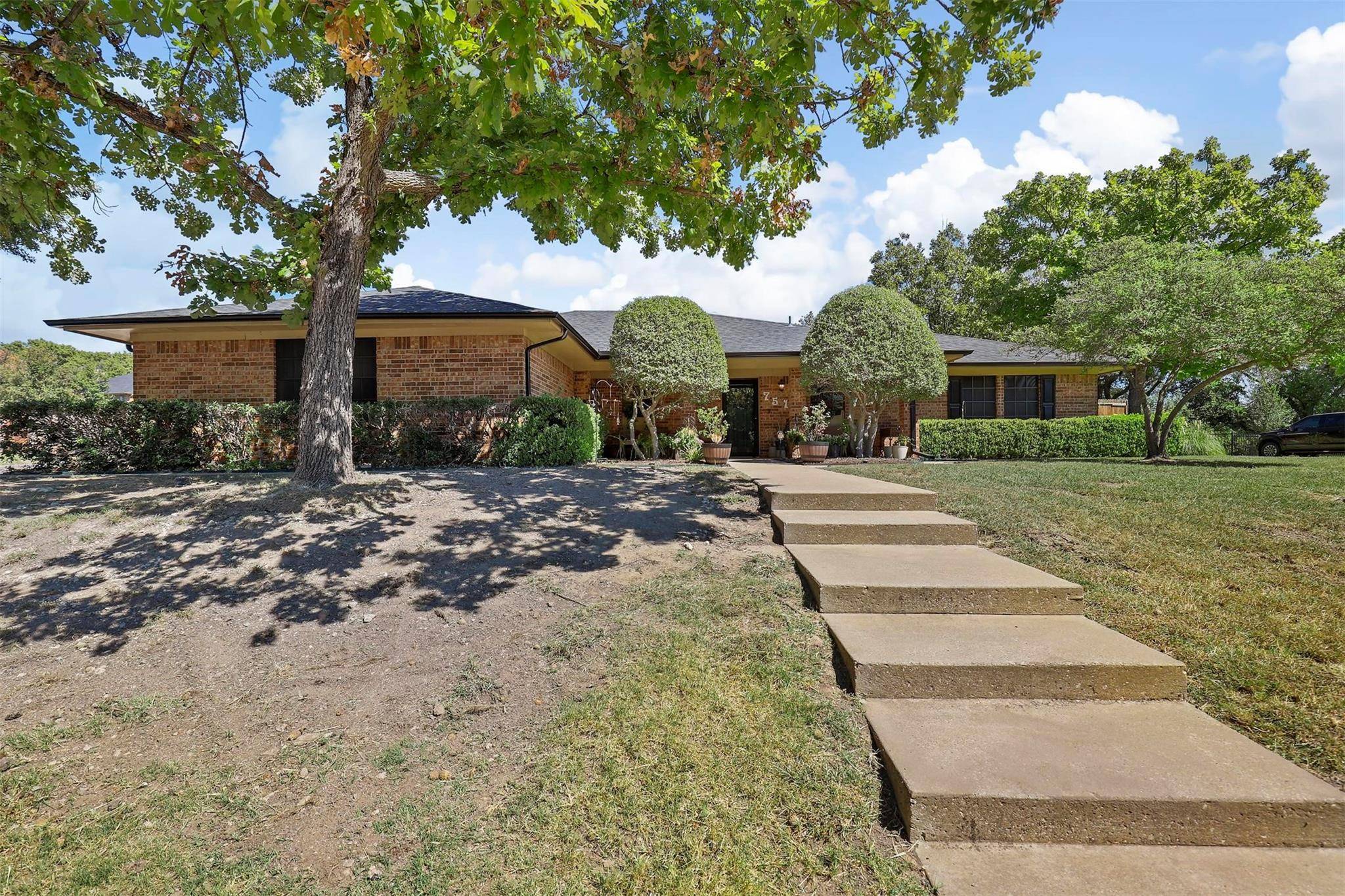 7516 Lochwood Court, Fort Worth, TX 76179