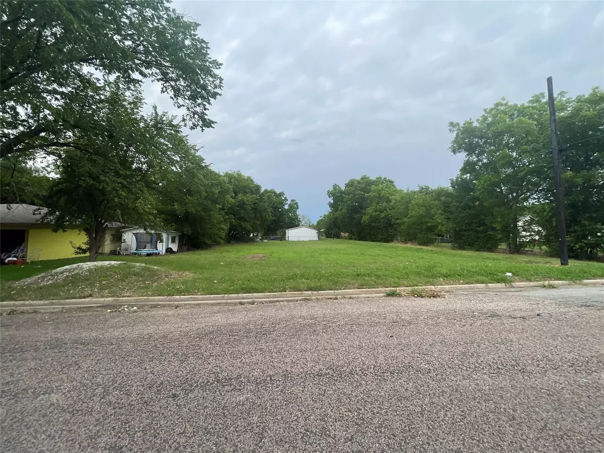 Whitesboro, TX 76273,000 2nd Street