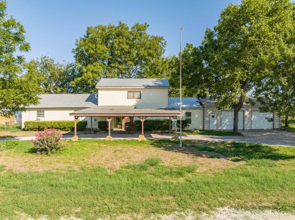 Bynum, TX 76631,200 Cabel Street