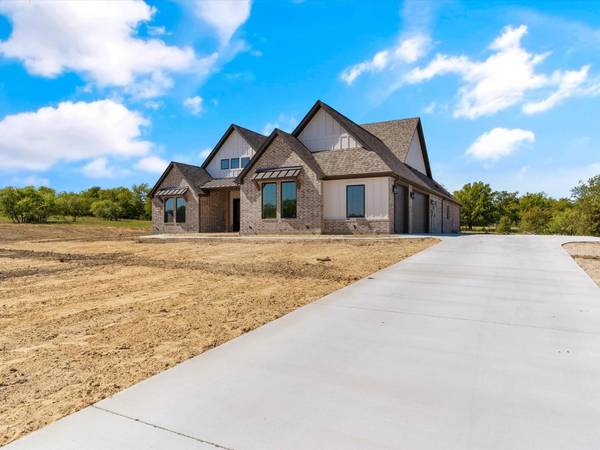 6049 Bella Terra Lane,  Godley,  TX 76044