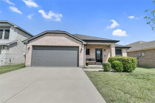 5444 San Patricio Drive, Grand Prairie, TX 75052