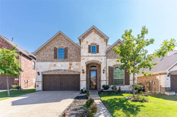 704 Alderwood Lane, Euless, TX 76039