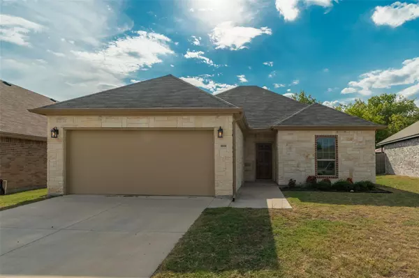 8806 Kiowa Drive, Greenville, TX 75402