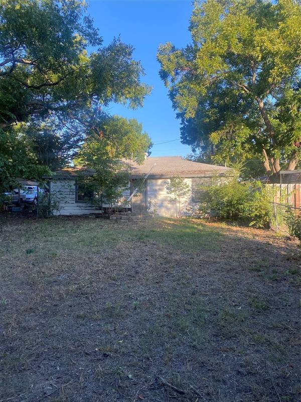 419 Miller Street, Bowie, TX 76230