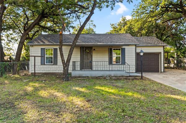 2909 Glenda Avenue, Haltom City, TX 76117